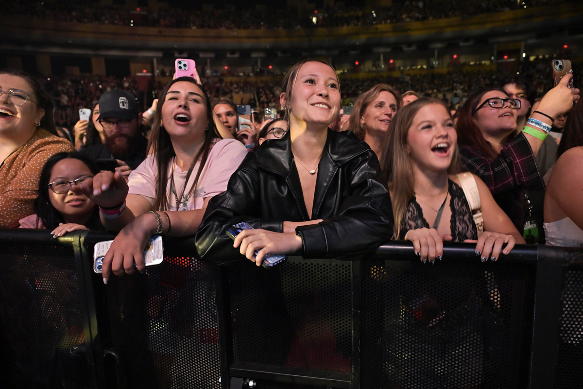 Photo of fans at a concert in Miami