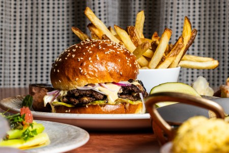 Popular Chicago Bistro Opening in Downtown Miami with Raw Bar