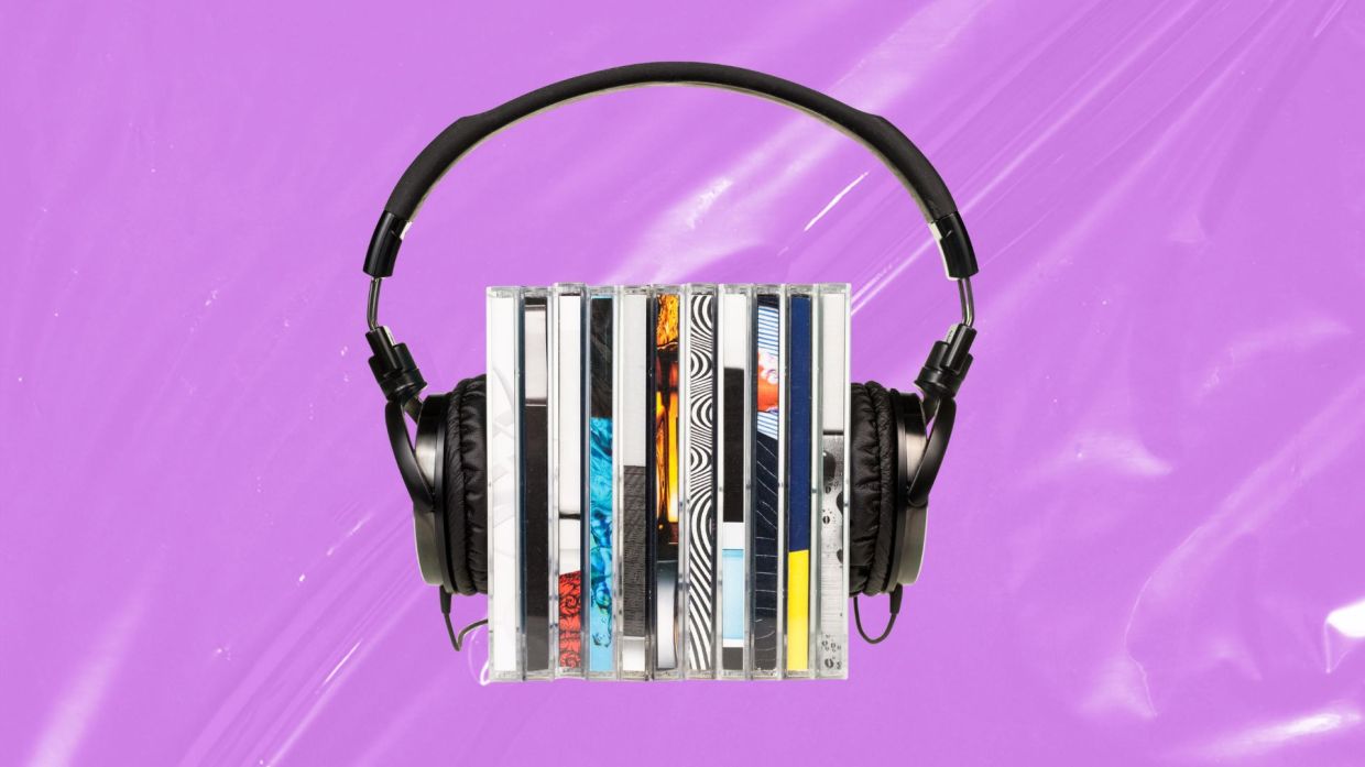 8 cds in between headphones