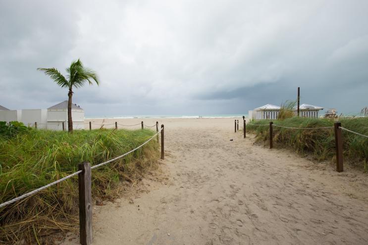 photo of a the beach on a cloudy day