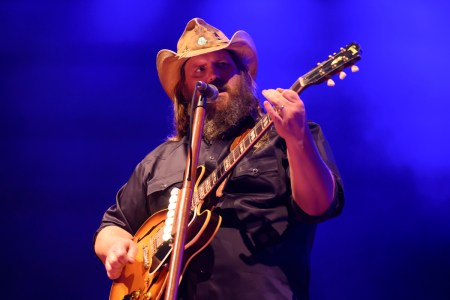 Review: Chris Stapleton Makes It Look Easy for Miami Crowd
