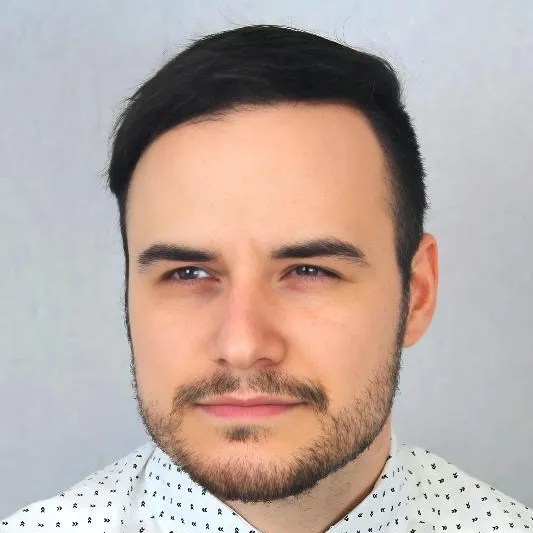 headshot of journalist Preston Barta