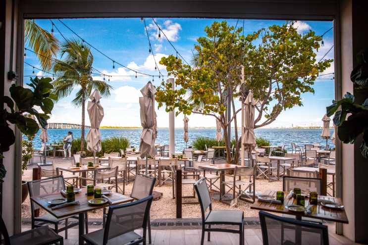 17 Best Waterfront Restaurants in Miami