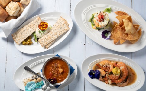 Your Guide to the Key Largo Destination Where Family, Food, and Sunsets Meet