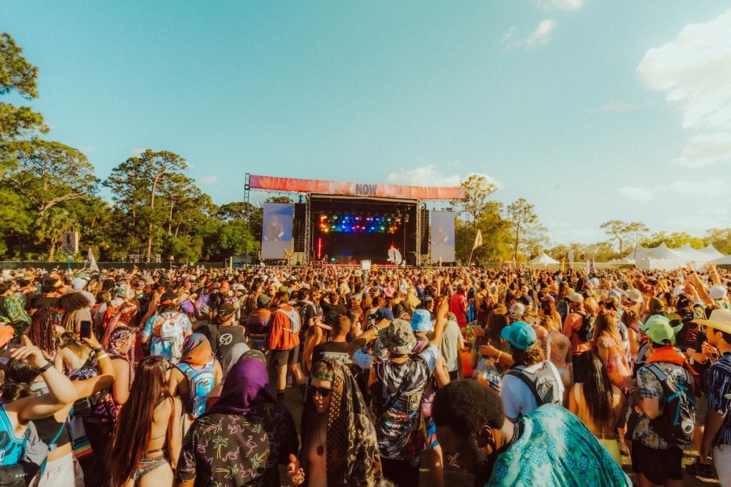 Photo of the crowd at the Okeechobee Music & Arts Festival 2026