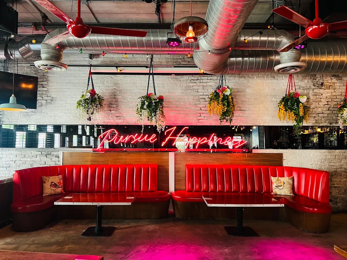 Iconic Miami Beach Bar Ranked Among Top 10 in the U.S.