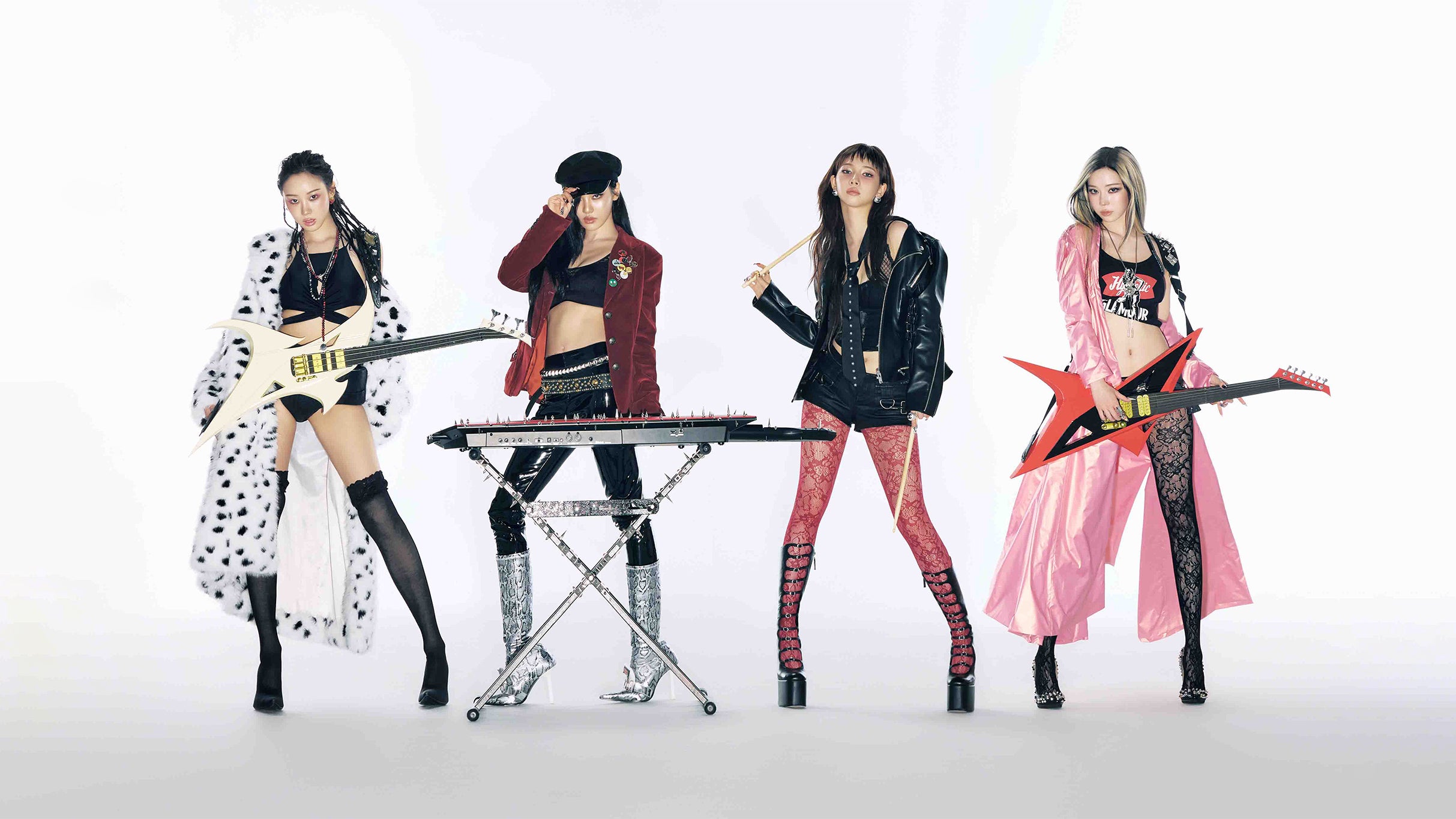 ポチ aespa サイン アメリカ aespa LIVE TOUR - SYNK : COMPLæXITY - in MIAMI | Kaseya Center