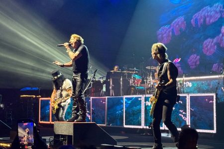 Guns N’ Roses Brings Epic, Life-Affirming Show to Hard Rock