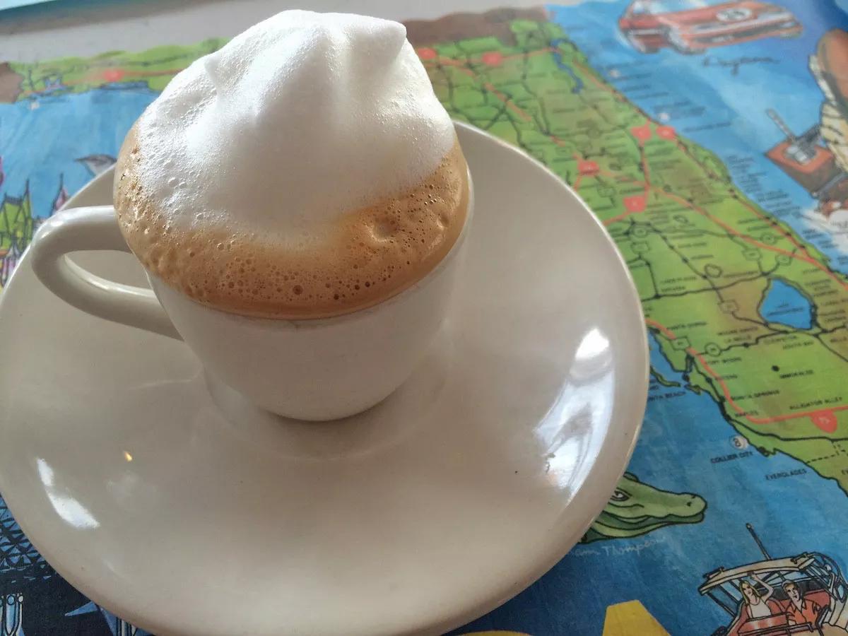 After Four Decades in Miami Beach, David’s Cafe Is Closing