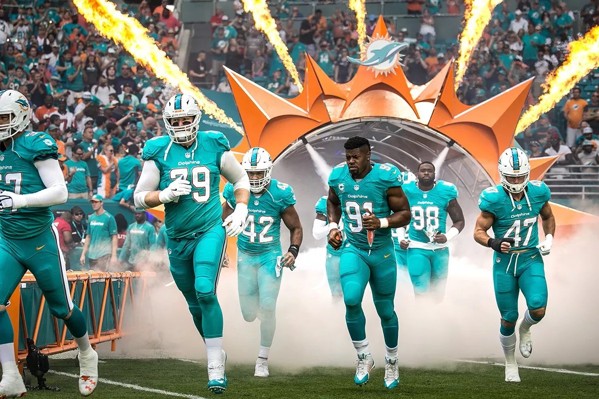 Anger at Kneeling Dolphins Protesters Linked to Racism, New Study Shows