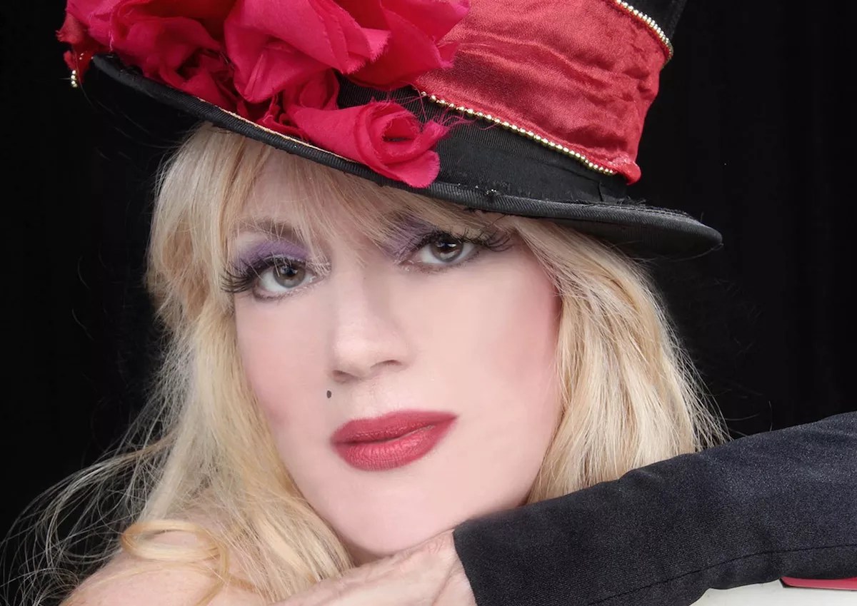 Renaissance Artist Phoebe Legere Takes Her One-Woman Show to Luna Star Cafe