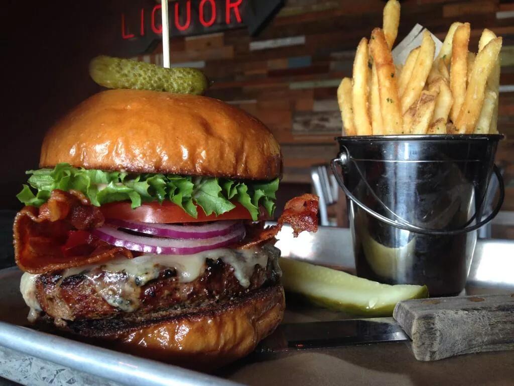 The Best Places to Watch Super Bowl LI in Miami