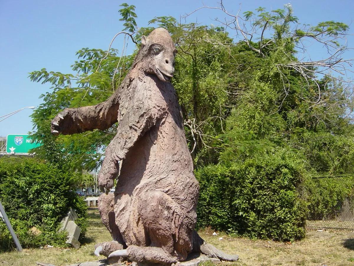 The Science Museum’s Sloth Statue Will Reportedly Move to Omni Park