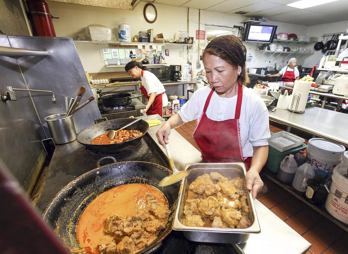 South Miami-Dade’s Pampangueña Plies the Philippines’ Vinegar-Laced Delights