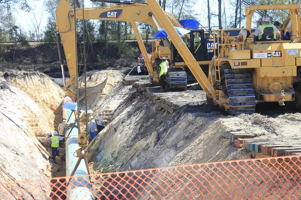 Stinky Leaks From Florida’s Controversial Sabal Trail Pipeline Scares Residents