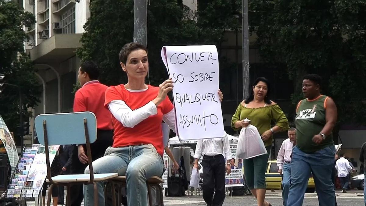 Artist Eleonora Fabião Turns Conversations Into Street Performance