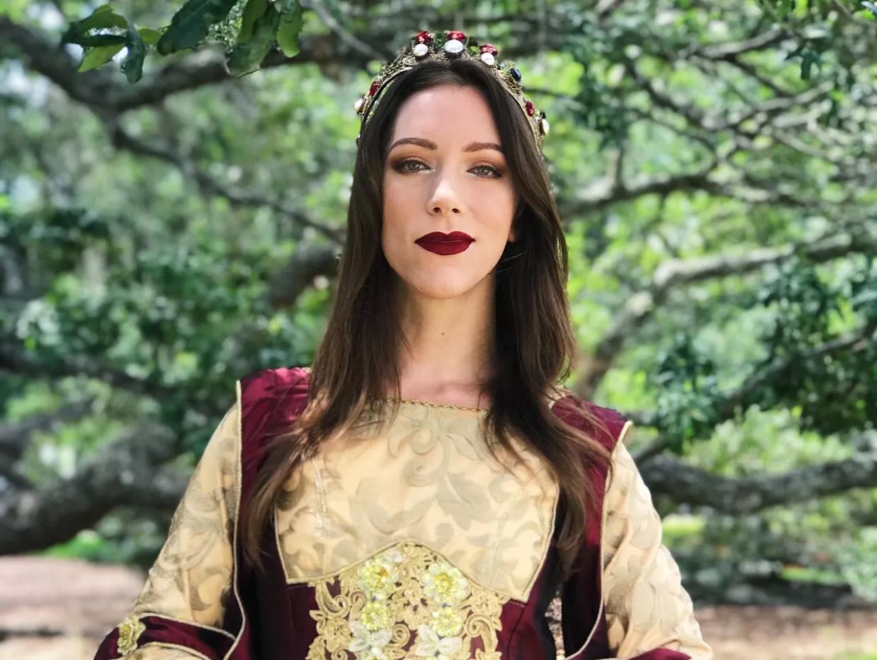 Medieval Times Orlando’s First Queen Is Queer Feminist Burlesque Performer Eveleena Fults