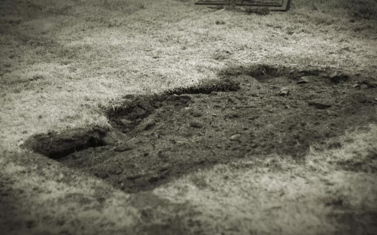 Elderly South Florida Widow Says Cemetery Buried Husband in Wrong Plot
