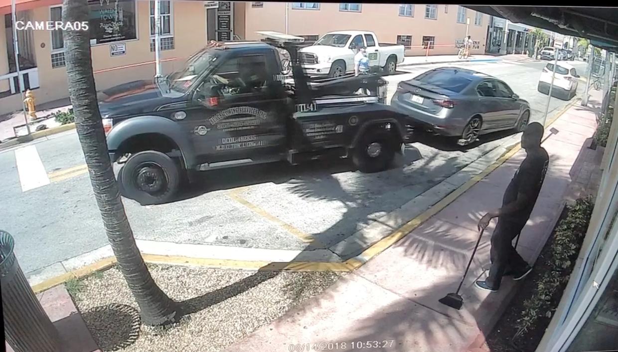 Beach Towing Tells Teenager to Pay $283 Cash for Towed Vehicle, Mom Says