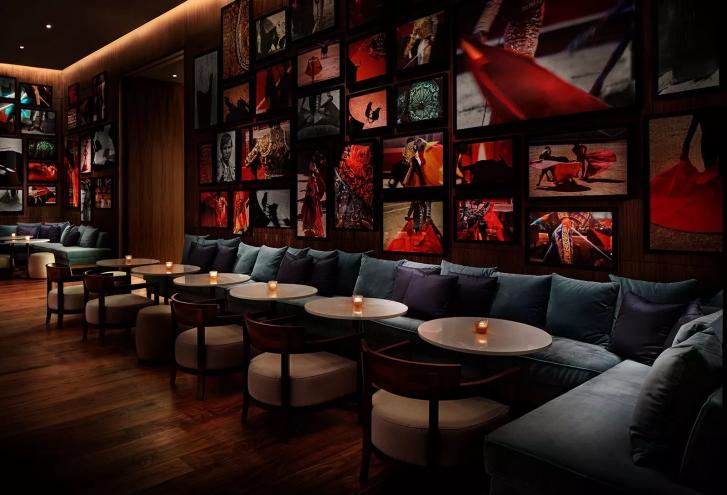 A moody bar