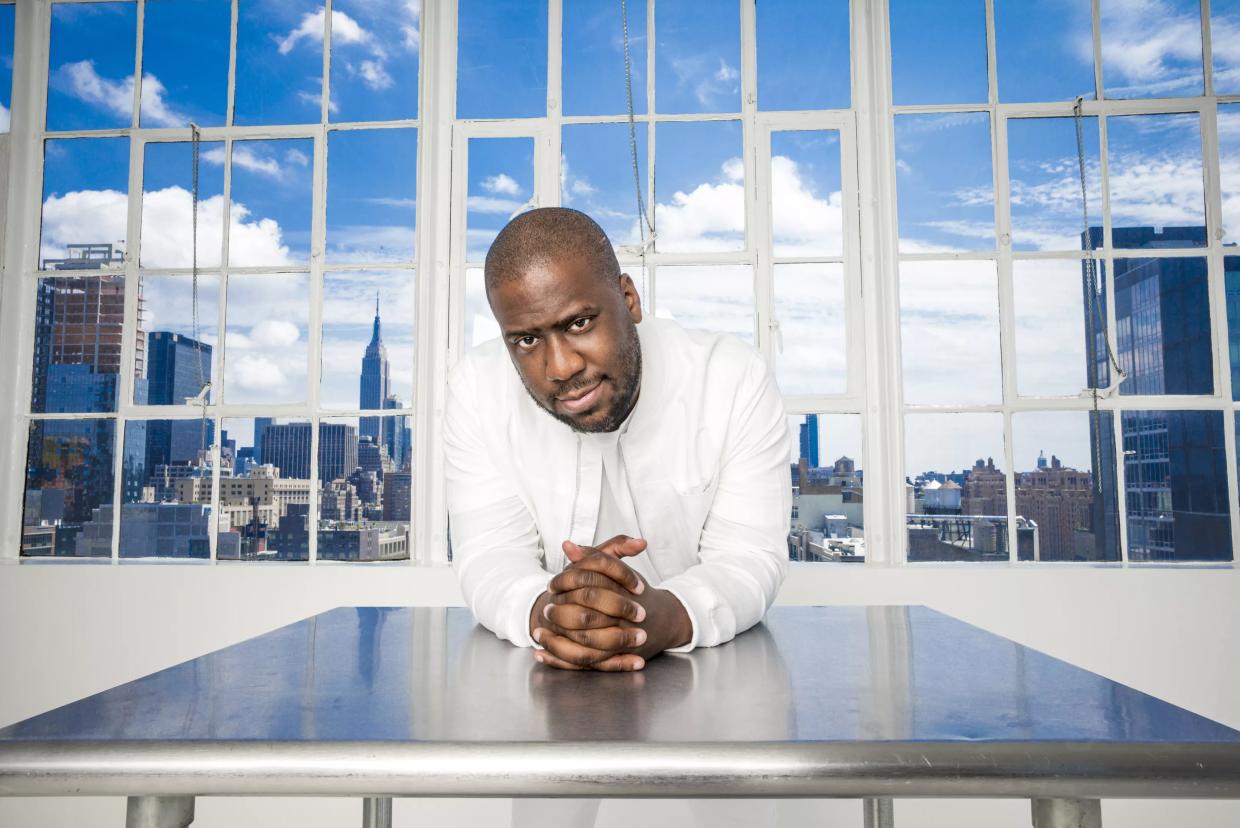 Robert Glasper Delivers Jazz Piano and Hip-Hop Fusion to 1-800-Lucky