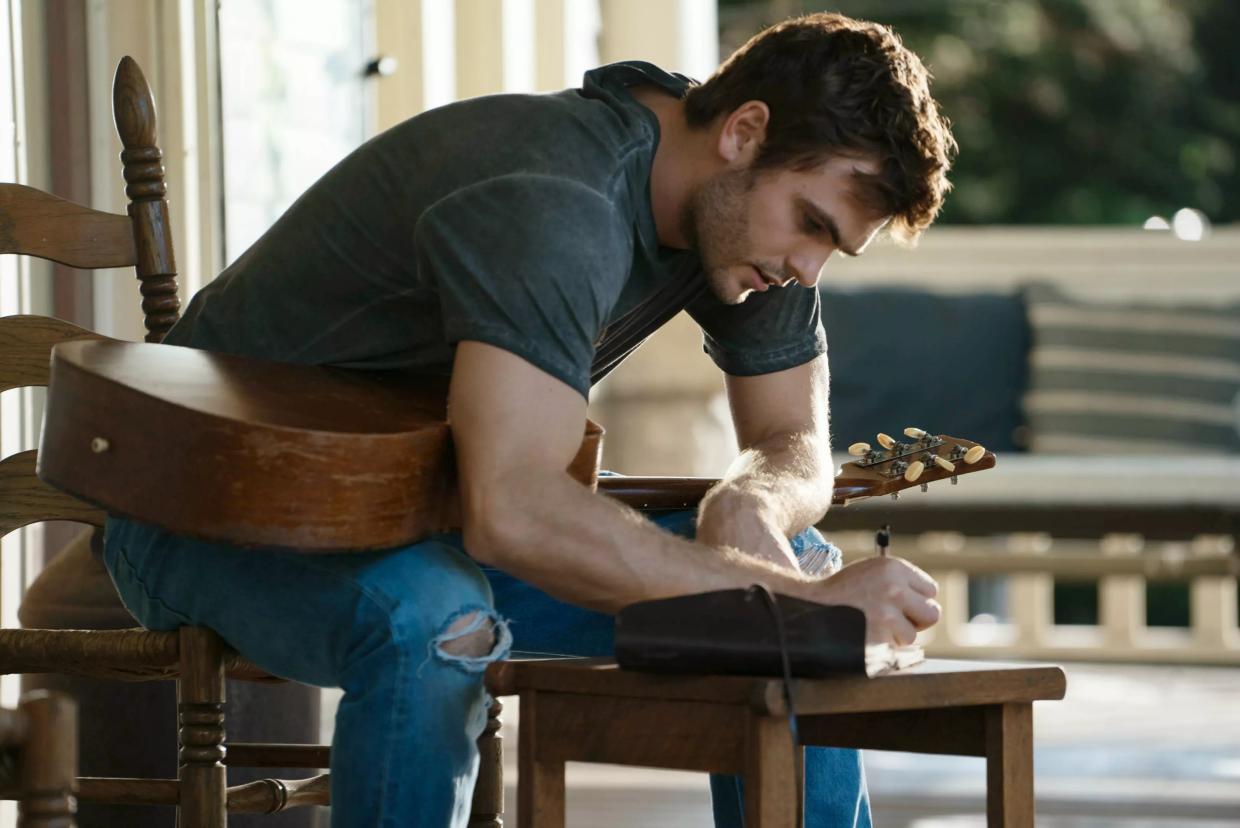 A Nashville Star Learns What Really Matters in the Too-Obvious <i>Forever My Girl</i>