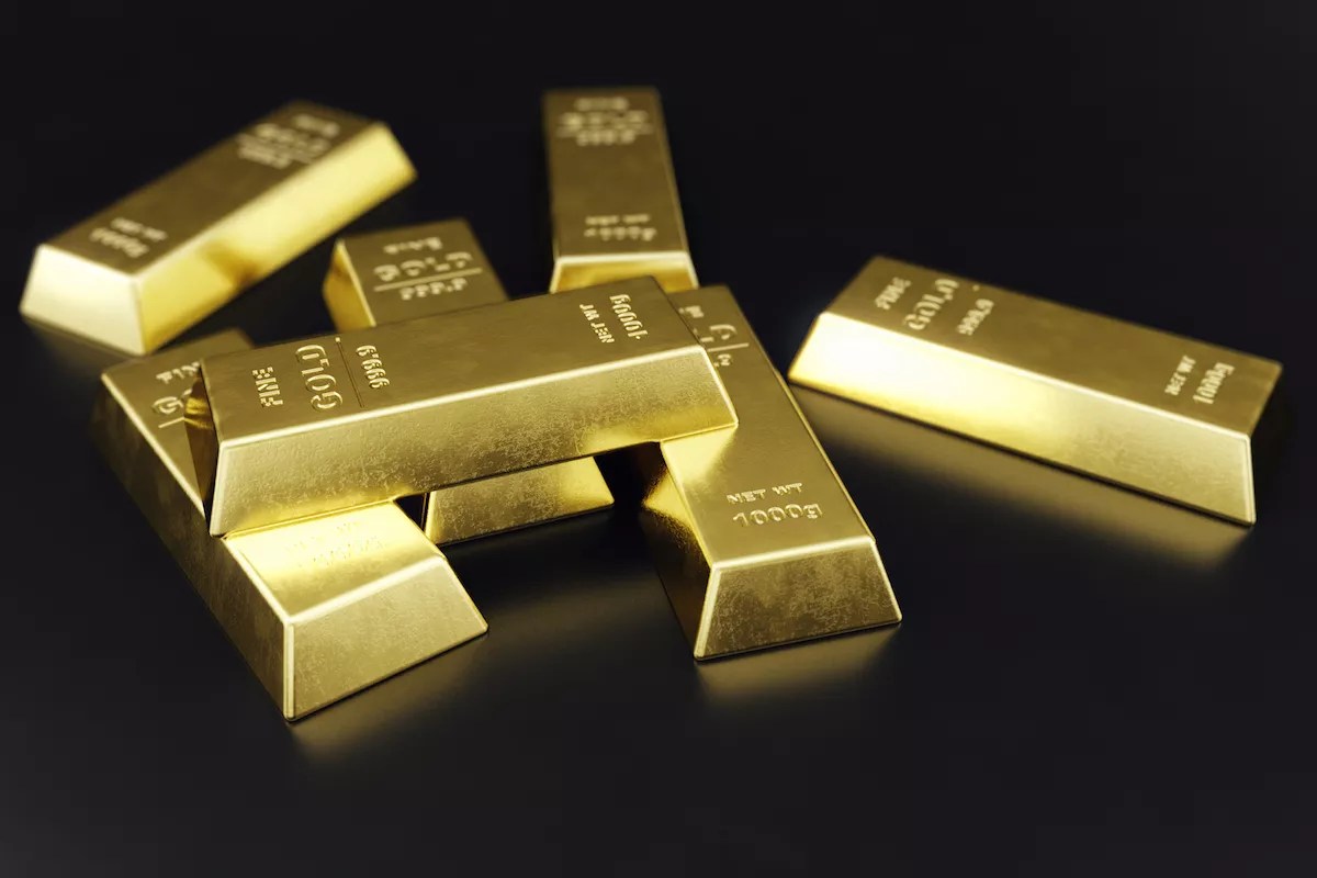 Owners Looted Gold Company to Buy Mansions, Boats, and Cars, Lawsuit Charges