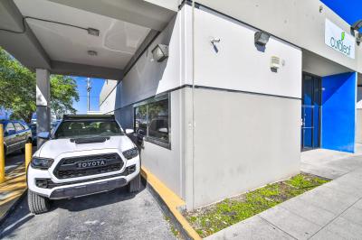 South Florida's drive-thru marijuana dispensaries: A list 