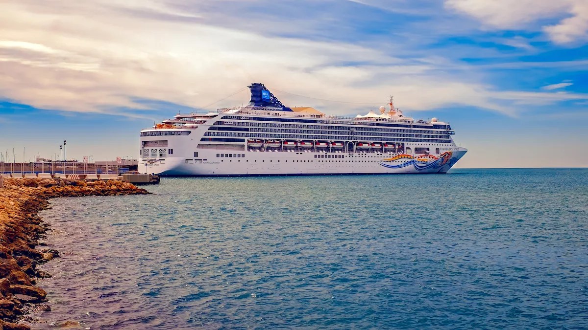 Lawsuit: Cruise Employee Sexually Assaulted 11-Year-Old, Used Master Key to Enter Room