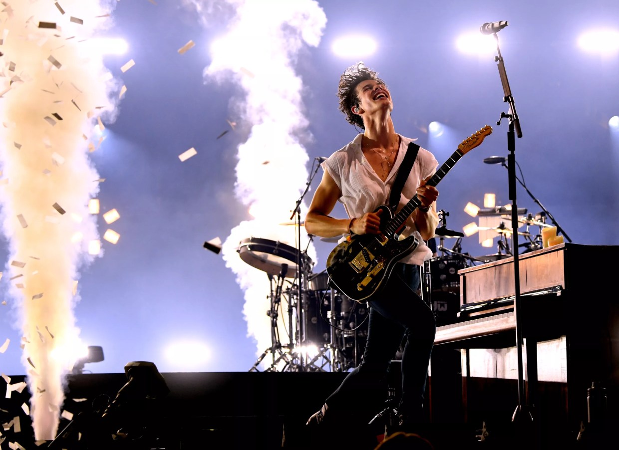 Shawn Mendes Serenaded Miami’s Little Sisters at the American Airlines Arena
