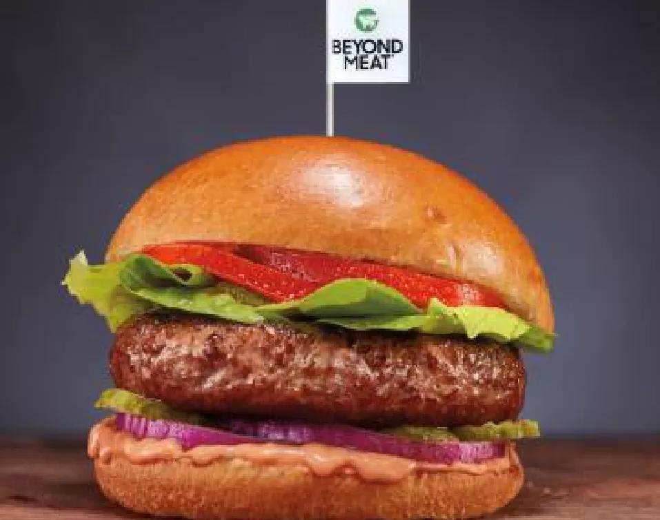Pitbull’s Miami Grill Offers the Vegan Beyond Burger at Select Locations