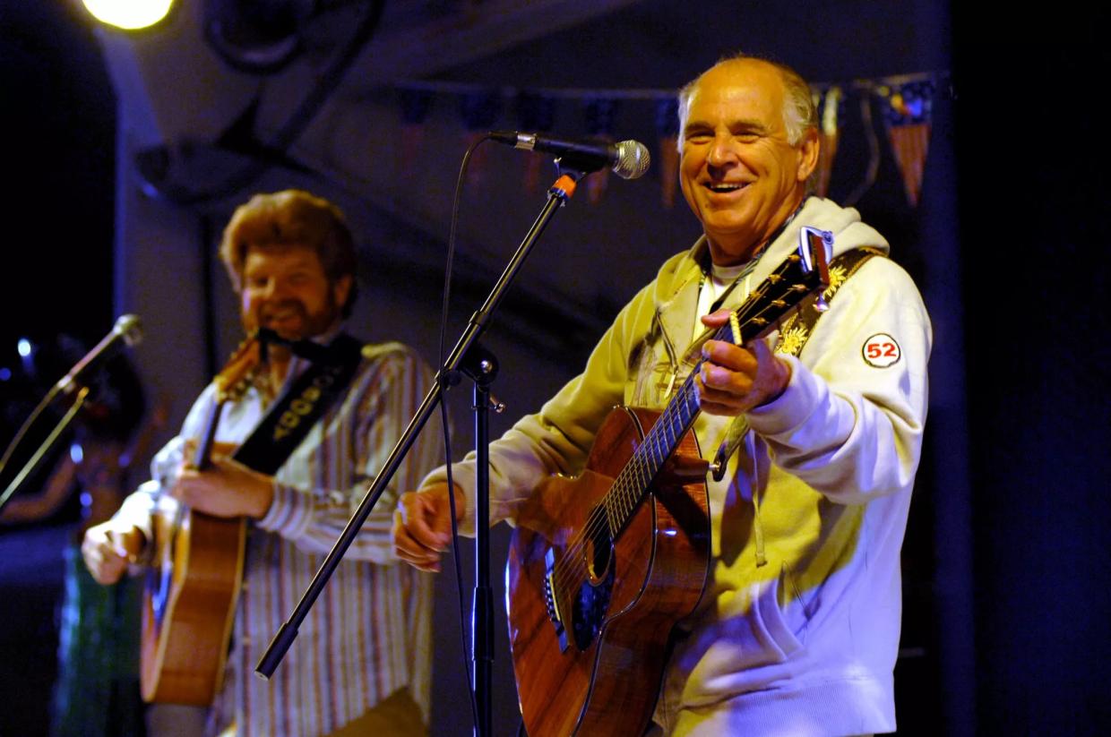 Jimmy Buffett Lends Support for Florida’s Recreational Marijuana Initiative