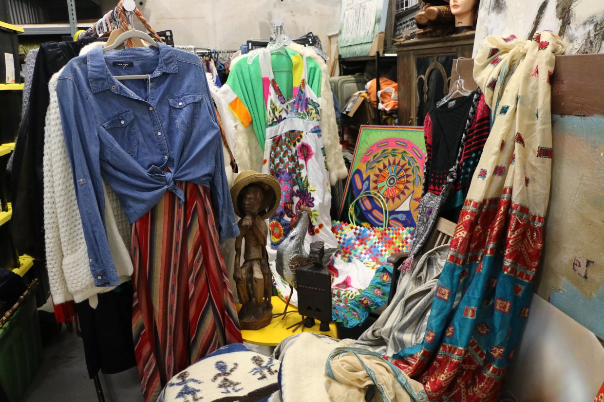 Renegade Rustlers’ Guide to Thrift Gifting for the Holidays