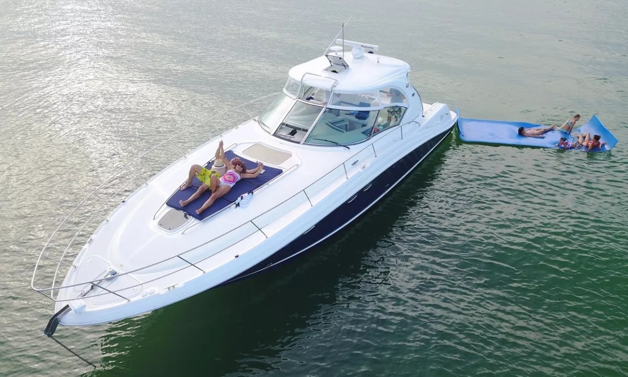 Miami Company Will Rent Yachts for Super Bowl “Sailgating,” for All You Big Shots Out There