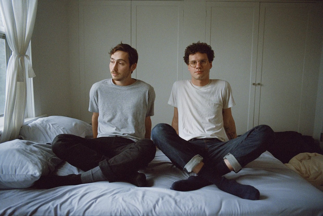 Whitney’s Max Kakacek on His Band’s Positive Vibes: “We Don’t Take Ourselves Too Seriously”