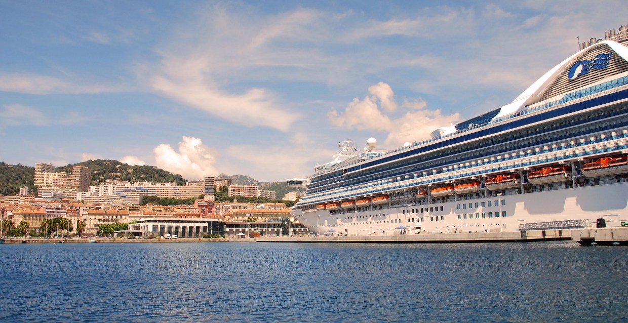 Miami Porn Site Offers Cruise Passengers Free Access While They’re Quarantined for Coronavirus