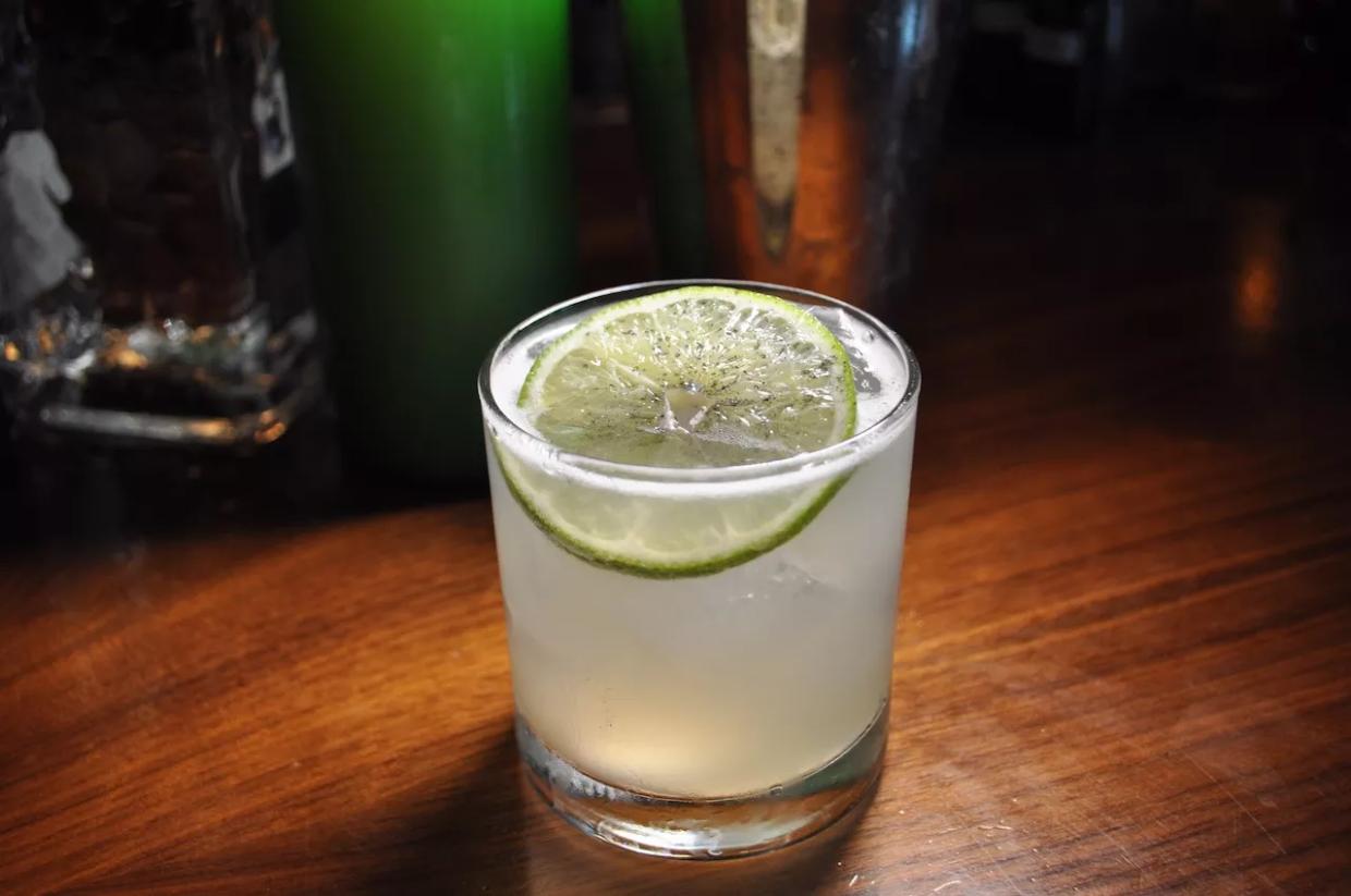 DeSantis Stiffs Florida Drinkers With New Coronavirus Booze Rules