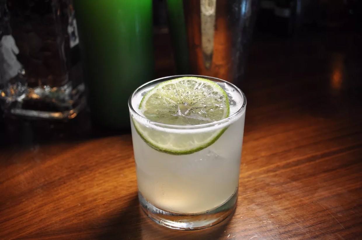 DeSantis Stiffs Florida Drinkers With New Coronavirus Booze Rules