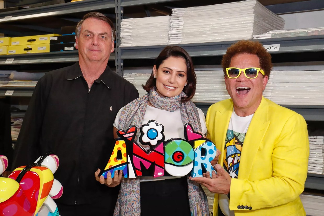 Coronavirus-Positive Brazilian Delegate Visited Artist Romero Britto