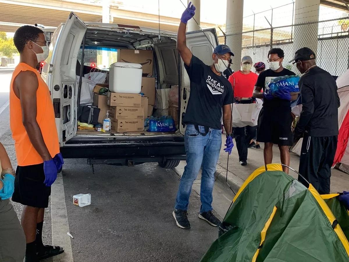 Coronavirus Reignites Debate Over Public Showers for Miami’s Homeless