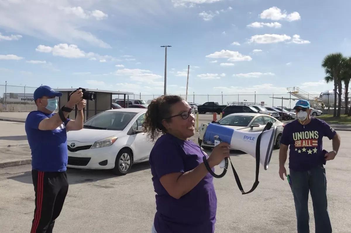 Citing Poor Working Conditions, Miami-Dade Mayor Ends Contract With Airport Subcontractor