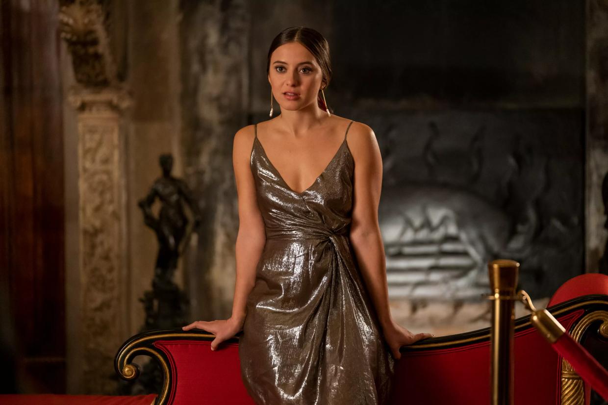 Miami Native Keana Marie Stars in Netflix Holiday Series <i>Dash & Lily</i>