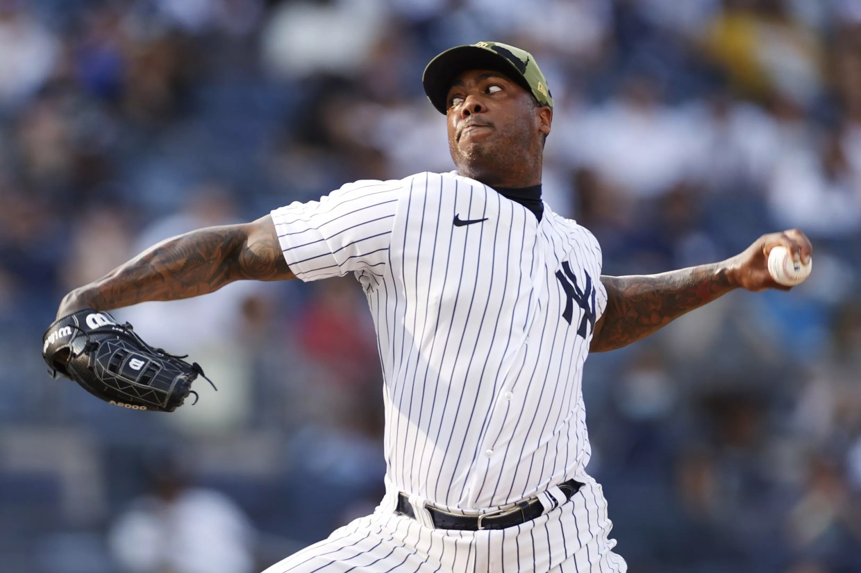 NY Yankees Pitcher Aroldis Chapman Demands Florida Trial in $3 Million Embezzlement Case