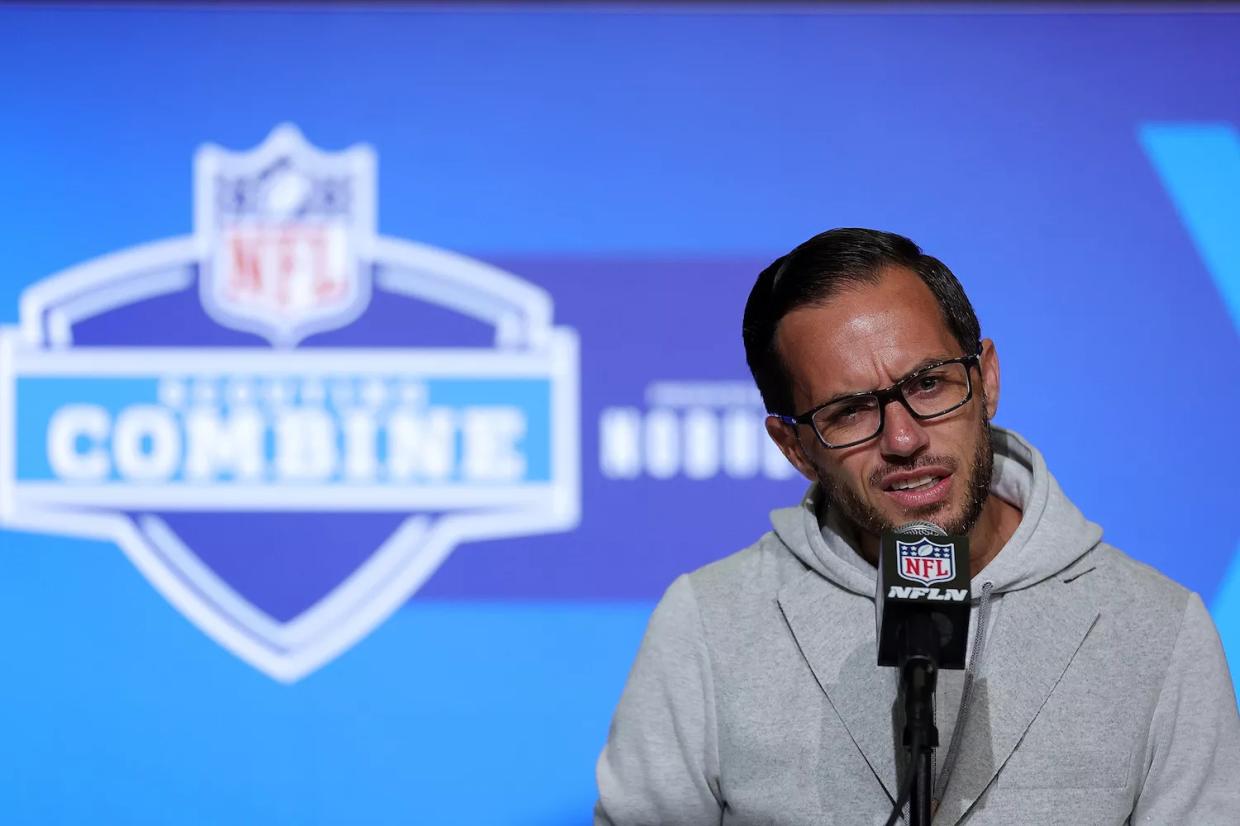 The Five Funniest Moments From Dolphins Head Coach Mike McDaniel’s First Season