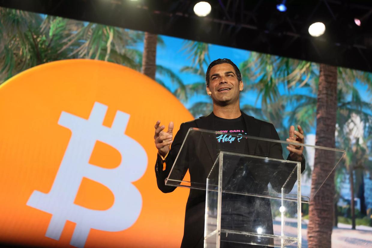 Cryptocurrency Exchange Suspends Trading of Suarez-Backed MiamiCoin