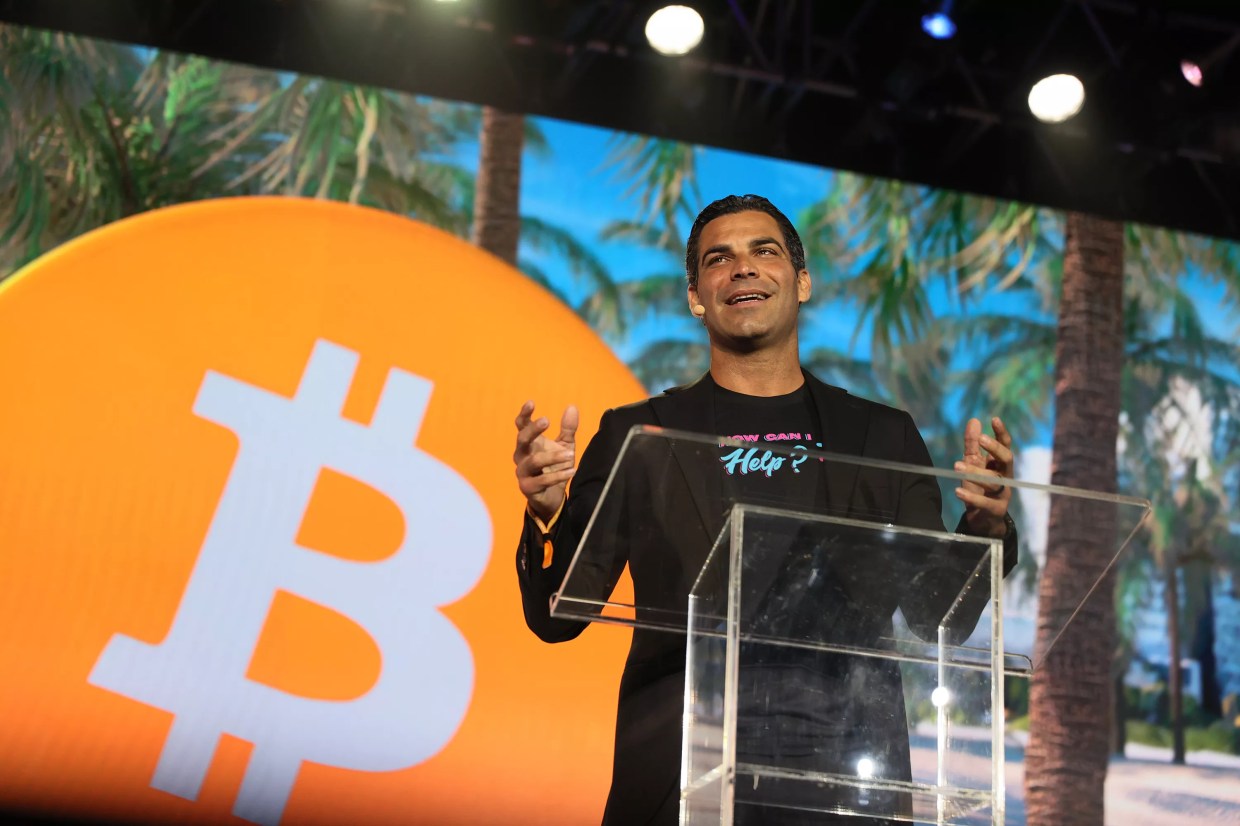 Cryptocurrency Exchange Suspends Trading of Suarez-Backed MiamiCoin