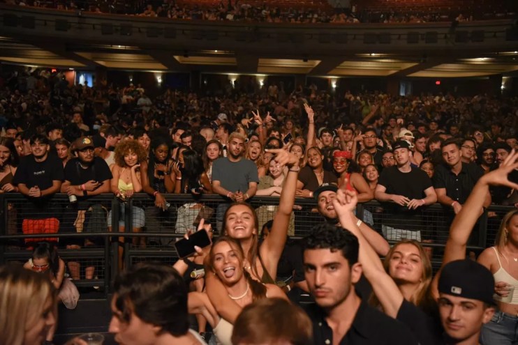 Crowd cheering at the Fillmore Miami Beach