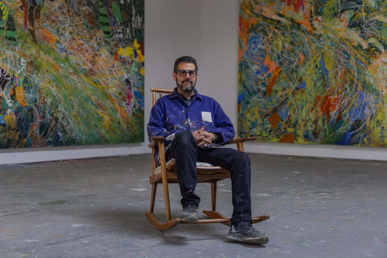 Portrait of Jose Parla in his studio