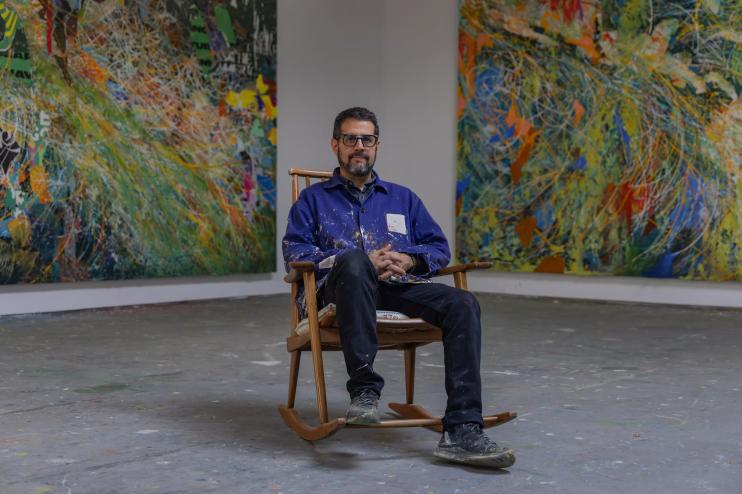 Portrait of Jose Parla in his studio