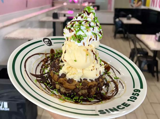 ice cream sundae